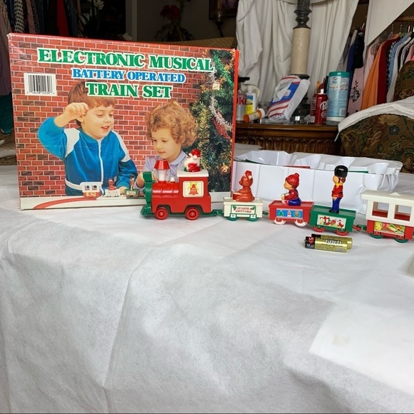 Vintage 70’s Electronic Musical Battery-Operated Train Set Damaged READ - Picture 5 of 9